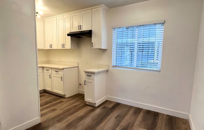 1714 E San Luis St