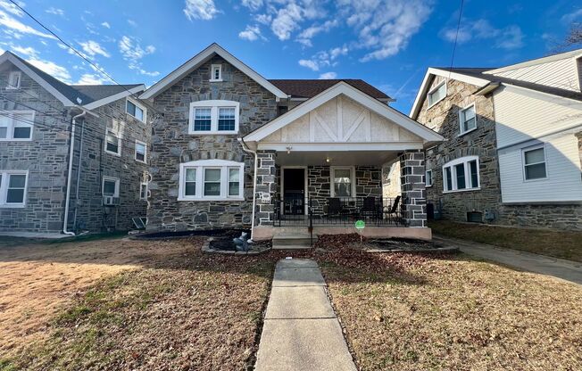 Gorgeous 5-Bedroom Single Family Home in Upper Darby! Available NOW!