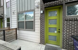 Modern 3 bedroom, 3 bathroom townhome!