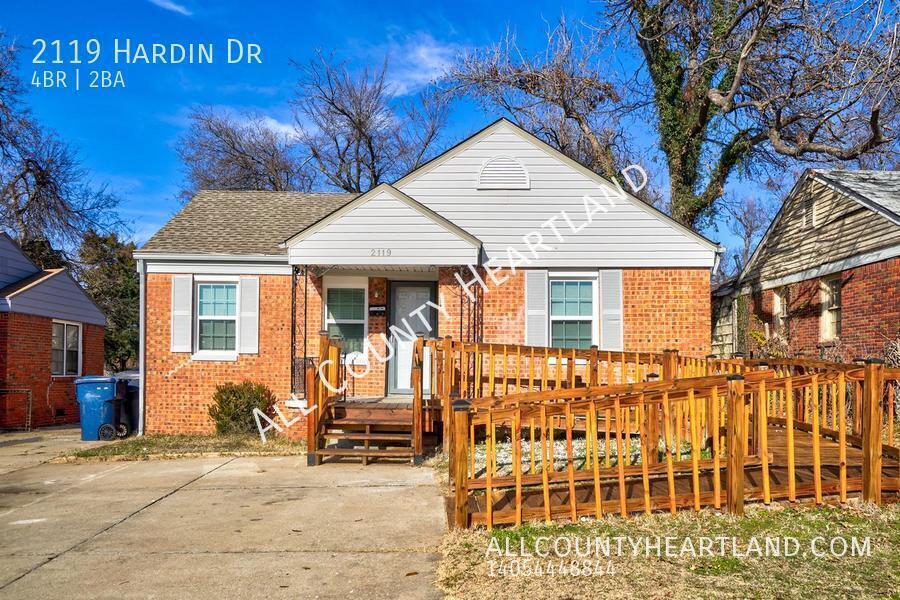2119 HARDIN DR