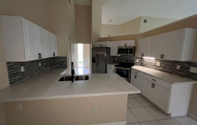 Amazing 4 Bedroom Home in Grand Palms!