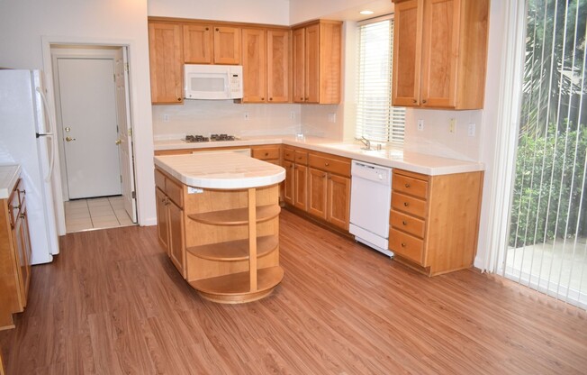 469 ANACAPA DR