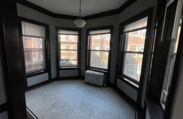 825 W CORNELIA