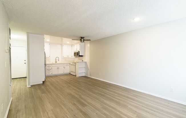 3 beds, 2 baths, 1,400 sqft, $2,898, Unit 229