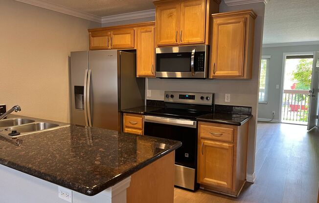 2 beds, 1 bath, 850 sqft, $2,745, Unit H-2