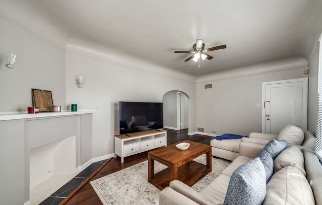 2-BEDROOM FURNISHED MONTE VISTA DUPLEX