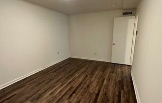 1 bed, 1 bath, $650, Unit 2 - 1