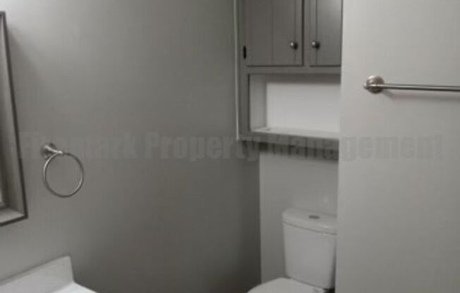 2 beds, 1 bath, 736 sqft, $1,050, Unit 112-11