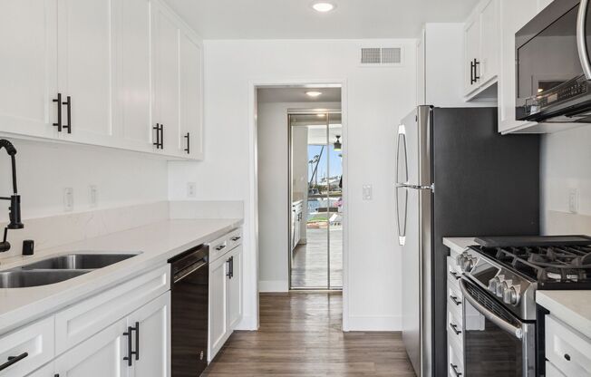 2 beds, 2 baths, 1,195 sqft, $2,998, Unit 4260.310