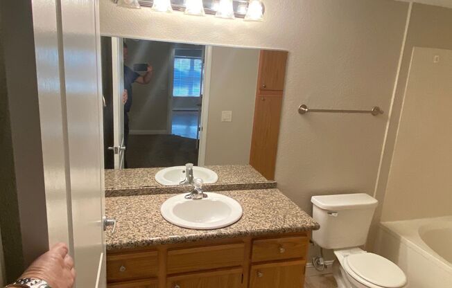 2 beds, 2 baths, $1,400, Unit UNIT # 1190