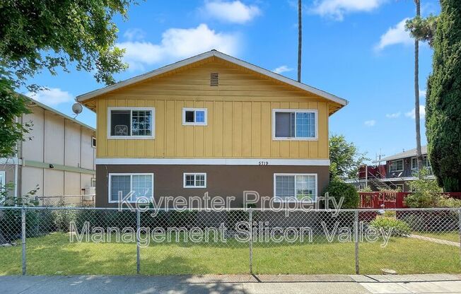 5719 VIA MONTE DR