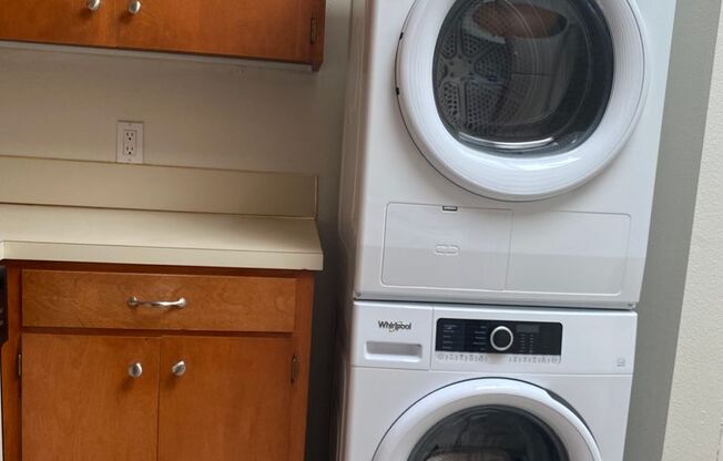 Contemporary 1 - & 2-bedroom apartment homes with lush greenery views!