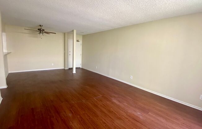 1 bed, 1 bath, 700 sqft, $1,995, Unit 211