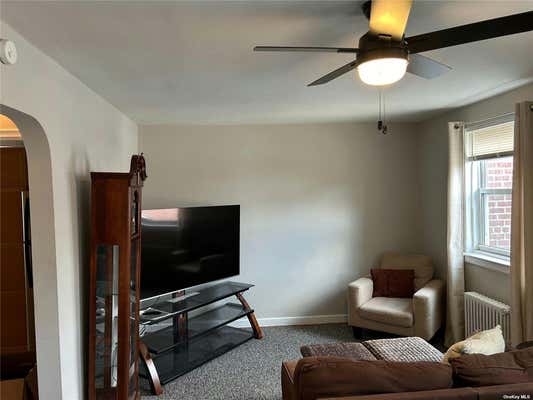 1 bed, 1 bath, 585 sqft, $2,000