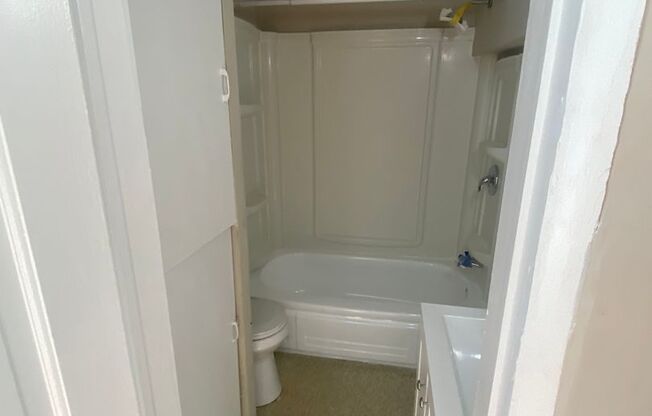 Studio, 1 bath, 307 sqft, $1,020, Unit 3A