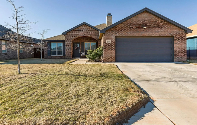 Gorgeous Luxury 3/2/2 in Viridian! Lubbock Cooper School District!