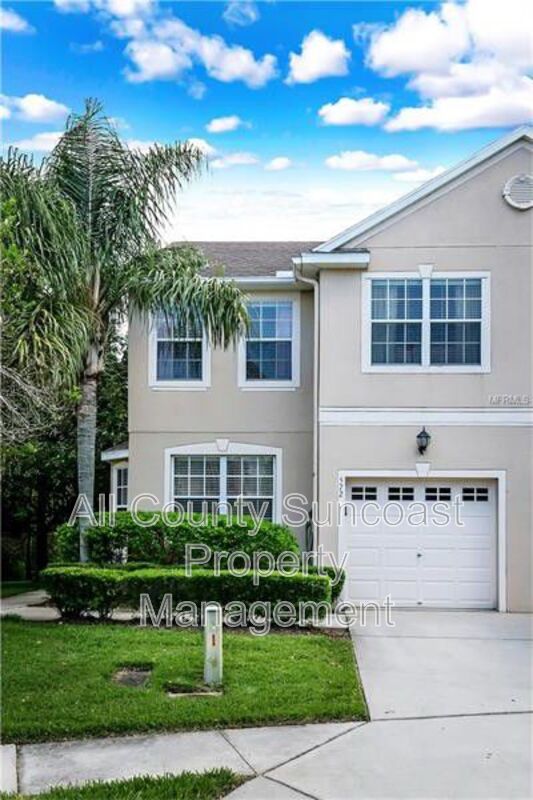 572 BLACK LION DR NE