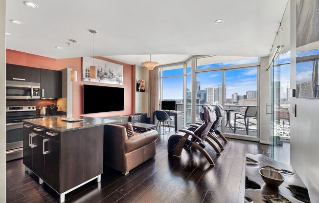 Fully Furnished 15th Floor Condo At Icon In The Gulch