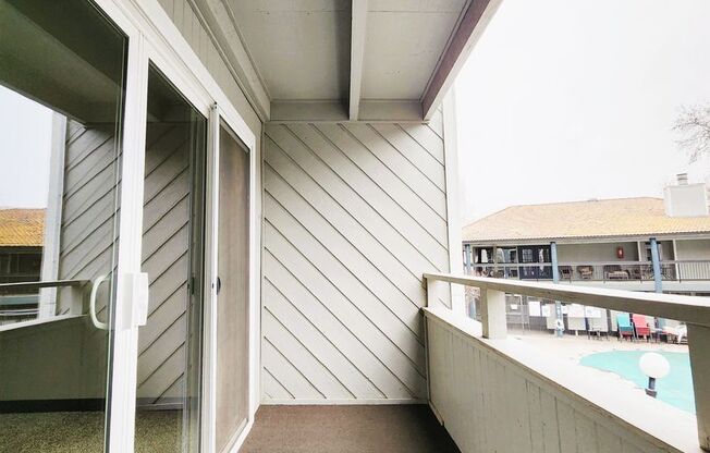 1 bed, 1 bath, 643 sqft, $1,275, Unit 227