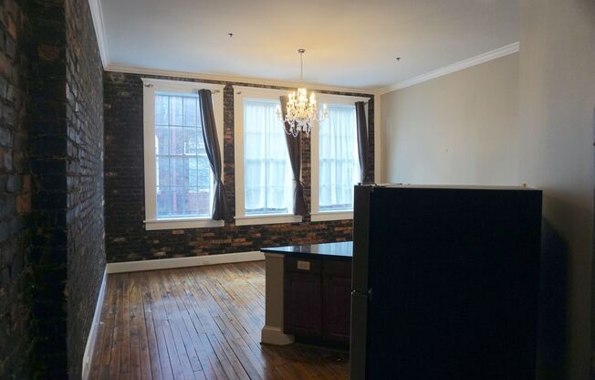 STUDIO | HISTORIC DISTRICT | BROUGHTON STREET
