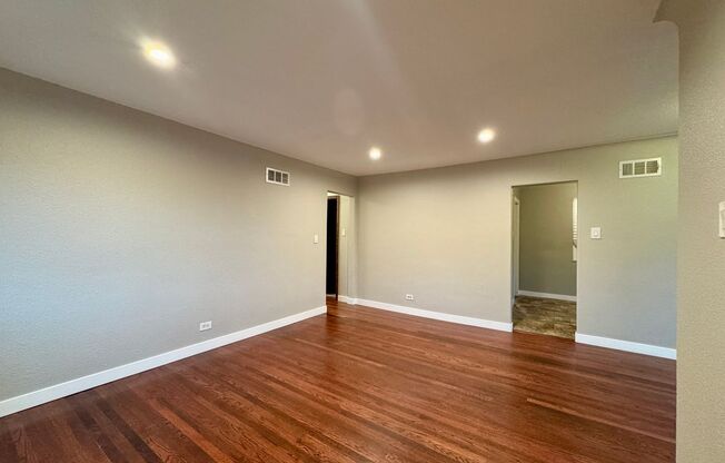 Updated 3 Bedroom 2 Bath Single Family Home Available NOW!!
