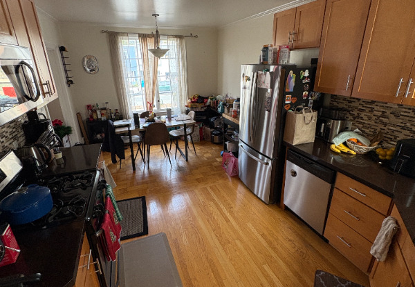 143, Monterey Boulevard