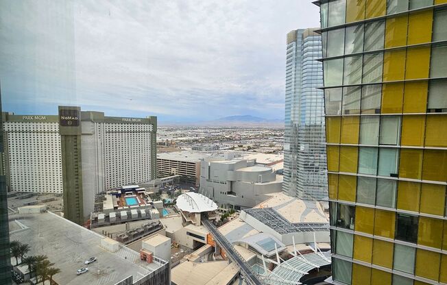 2 beds, 2 baths, $6,040, Unit # 2512