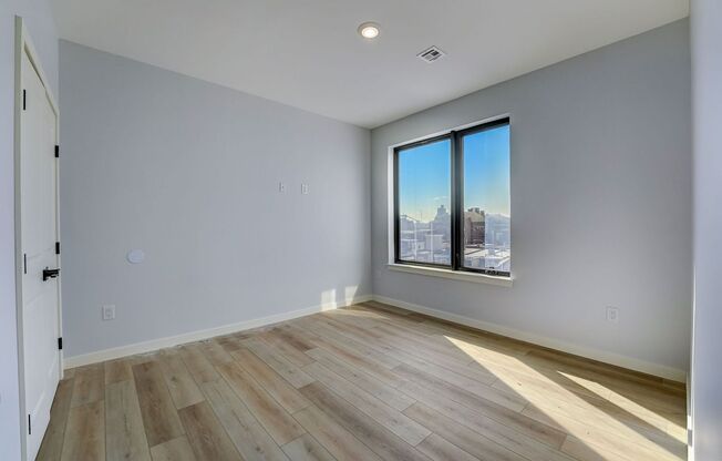 1 bed, 1 bath, $1,900, Unit 207