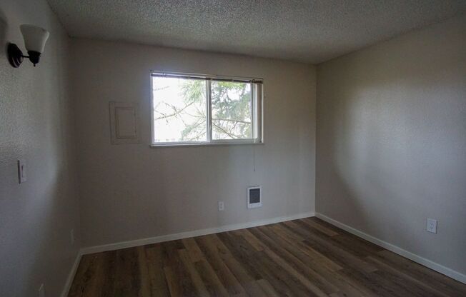 2 beds, 1 bath, $1,465, Unit 3942