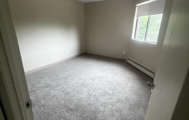 2 beds, 1 bath, 790 sqft, $2,400, Unit B207