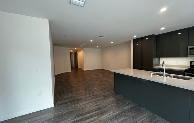 3 beds, 2 baths, 1,834 sqft, $6,499, Unit 101