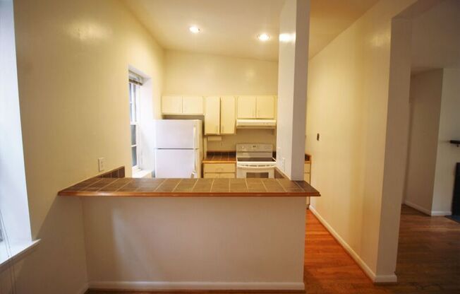 1619 Park Ave