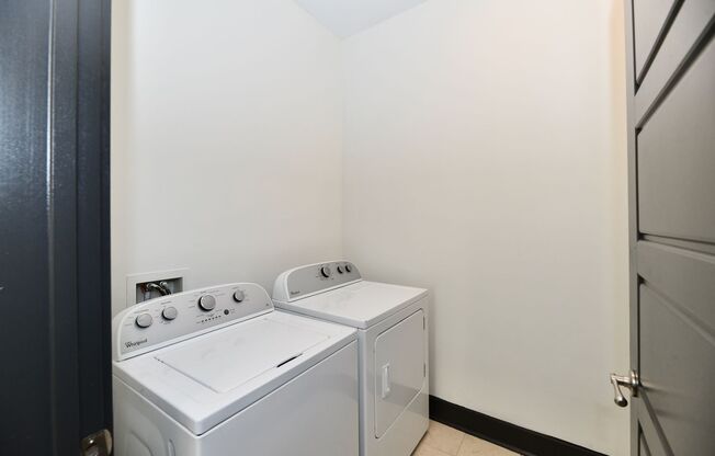 2 beds, 2 baths, 1,320 sqft, $1,699, Unit 881-201