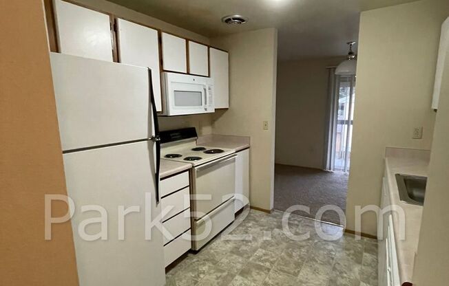 2 Bedroom Tacoma Area Fourplex- 4706 S Warner St #D, Tacoma, WA 98409