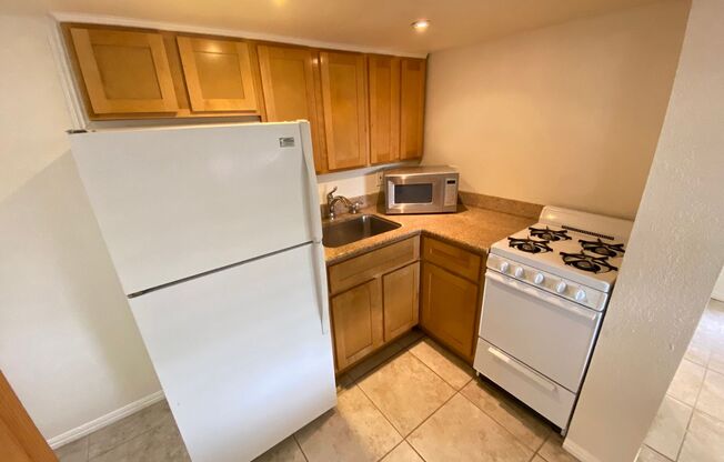 Studio, 1 bath, 400 sqft, $1,500, Unit Unit C