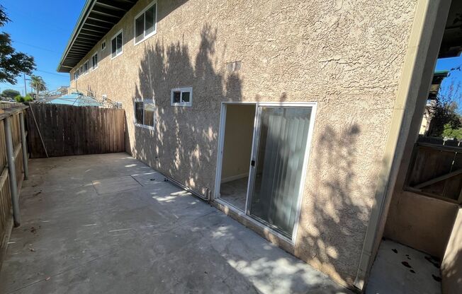 2 beds, 1 bath, $1,895, Unit 601A