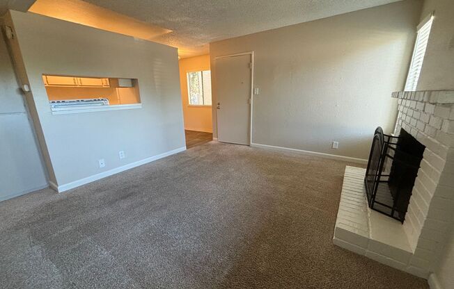 2 beds, 1 bath, $1,595