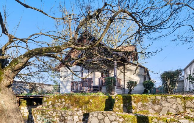 7414 NE 6th Ave Portland, OR 97211