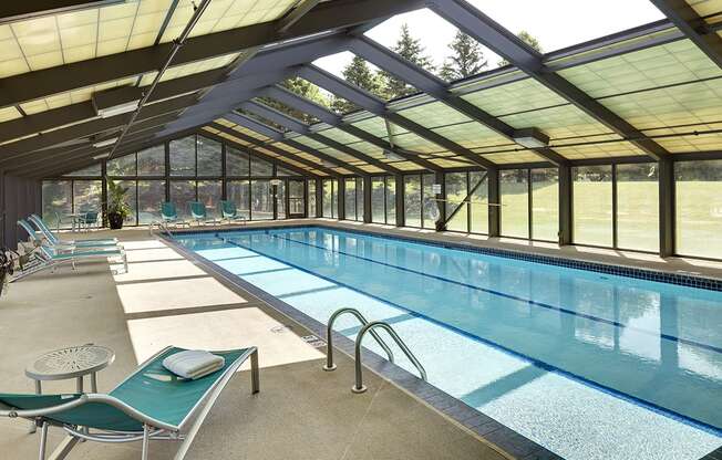 Regency Woods Apartments in Minnetonka, MN 4 Season Indoor Pool