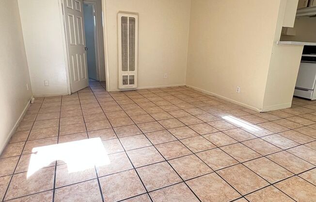 7425Vine