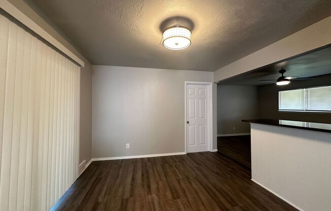 3 beds, 1 bath, $1,095