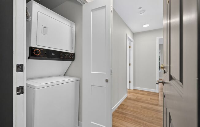 1 bed, 1 bath, 735 sqft, $1,895, Unit 101