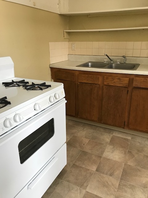 2 beds, 1 bath, 900 sqft, $625, Unit 1020-06