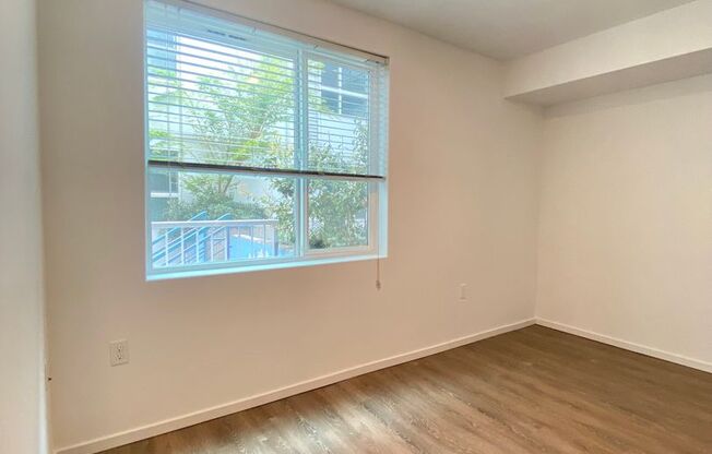 Studio, 1 bath, 180 sqft, $1,149, Unit 3206