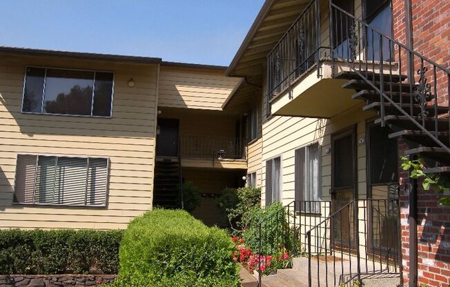 Laurelhurst Terrace