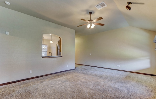 3 beds, 2 baths, $1,760