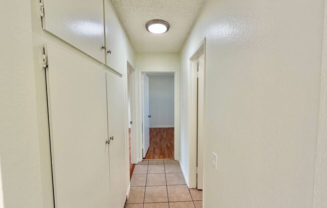 2 beds, 1 bath, 900 sqft, $2,375, Unit 56