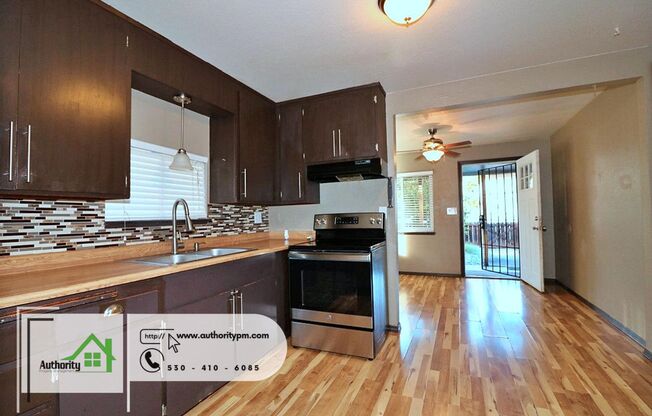 2 beds, 1 bath, $1,275