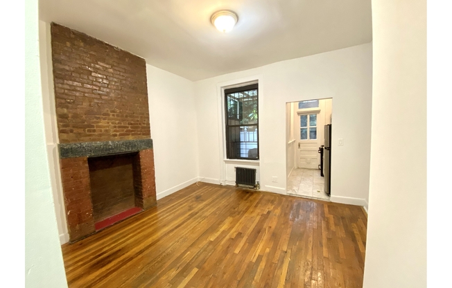 245 E 39 ST