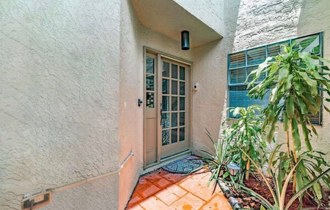 10442 SAINT TROPEZ PL
